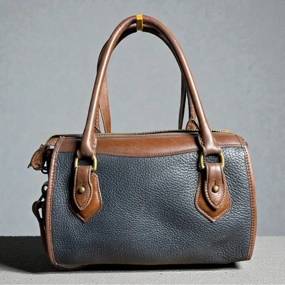 Vintage Dooney & Bourke A6 All Weather Medium Blue Purse
SIZE: M - Picture 2 of 10